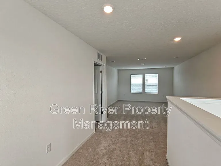 5724 Lagoon Cruise Way — Photo 24