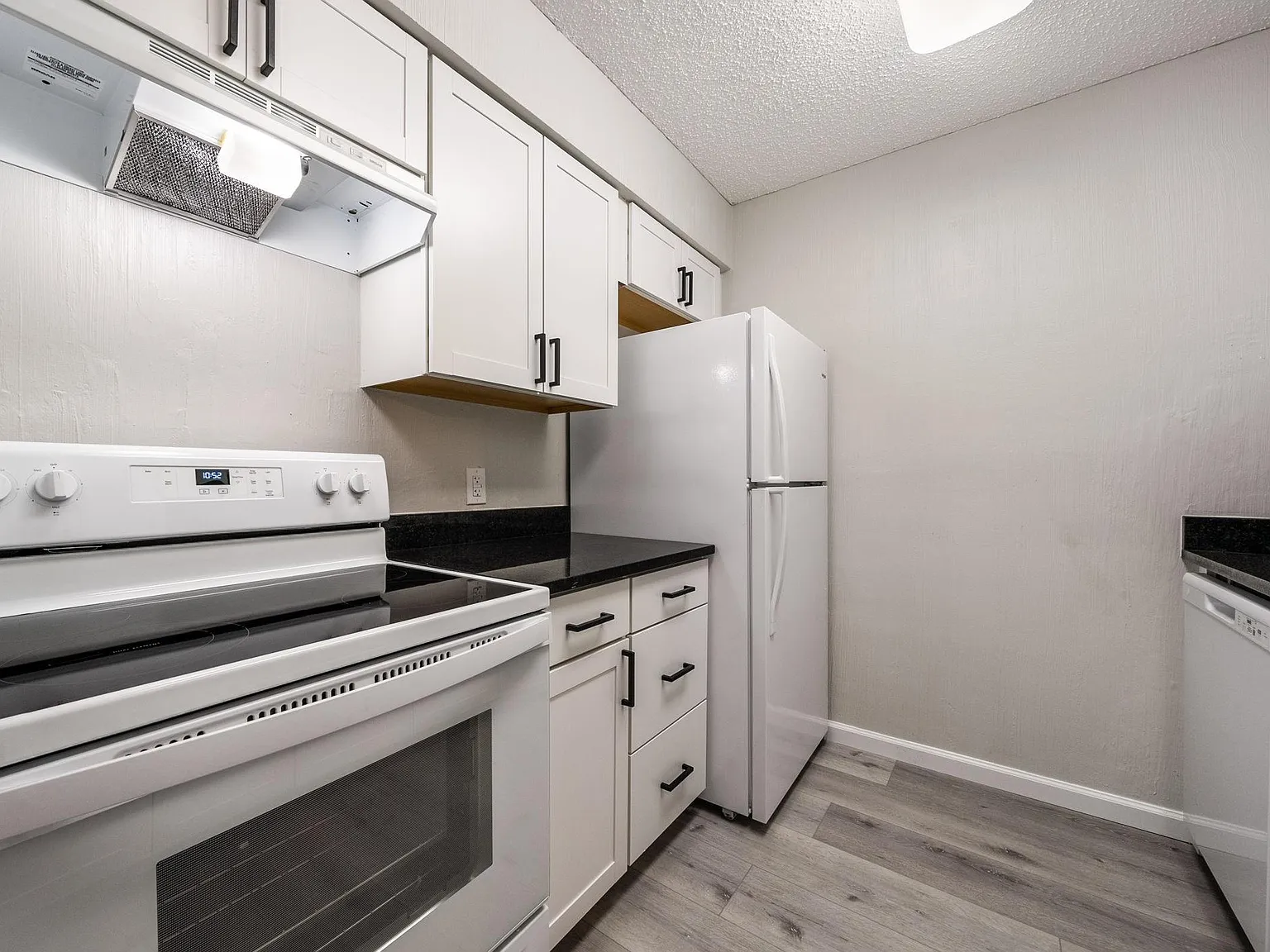2 bed, 2.0 bath, 1000 sqft, $1,845 — Photo 4