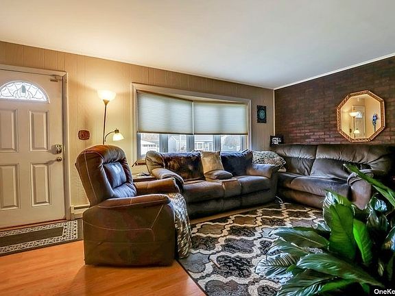 2nd image of 42 Carroll St