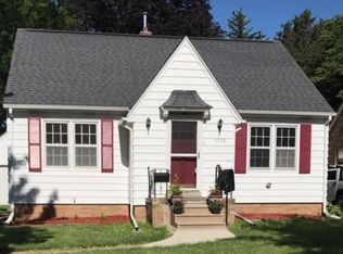 1029 26th St SE, Cedar Rapids, IA 52403