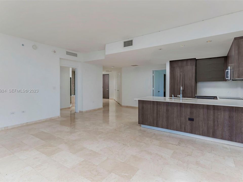 1st image of 68 SE 6th St #1311