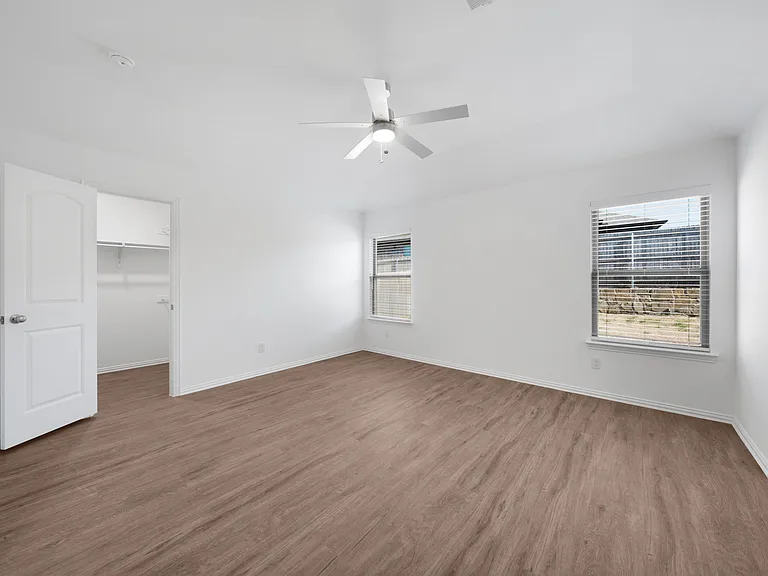 221 Fairmeade Dr — Photo 25