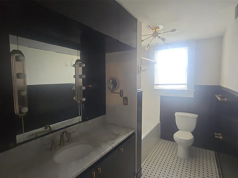 800 San Antonio St #5 — Photo 12