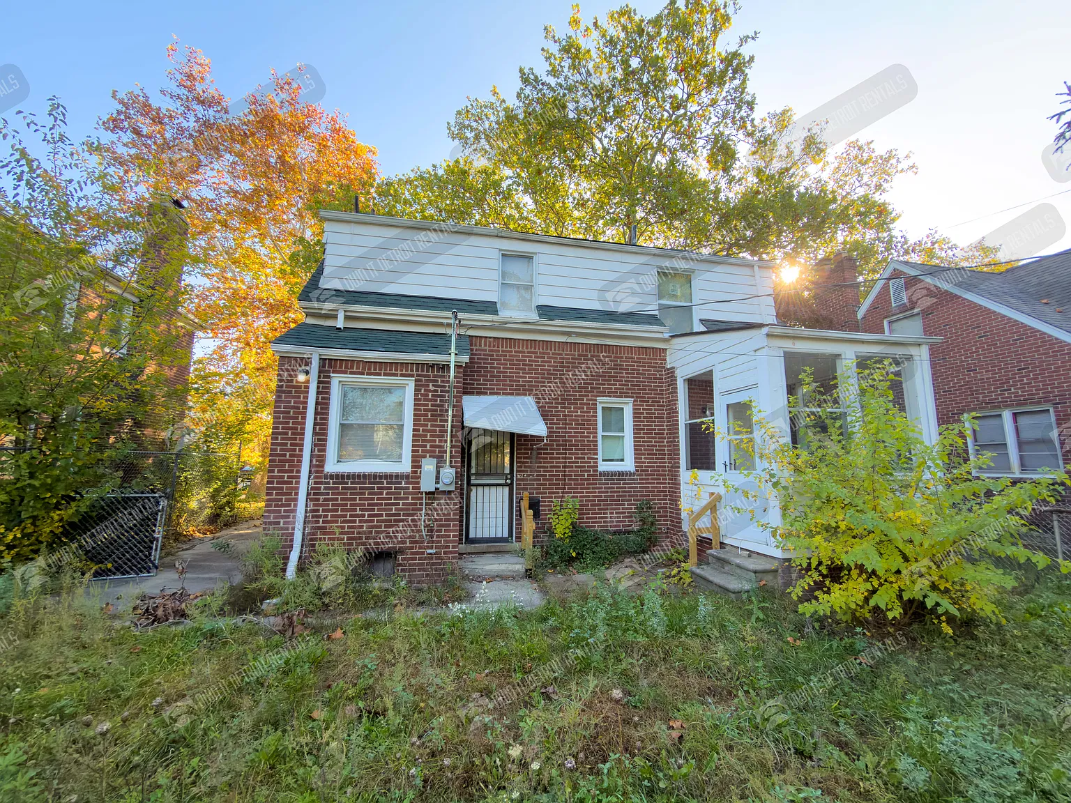 House- Colonial — Photo 2