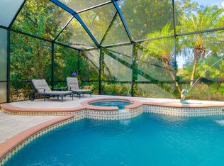 902 Academy Dr, Brandon, FL 33511