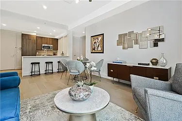 Sold by Avenue Sotheby's International Realty