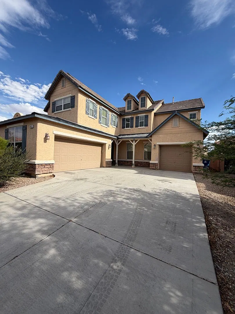 Americana Property Mgmt - Large 4 Beds, 2 Story Home In Nlv Gated Community. — Photo 1