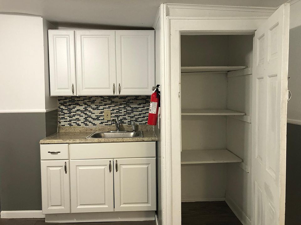 Sink with Pantry