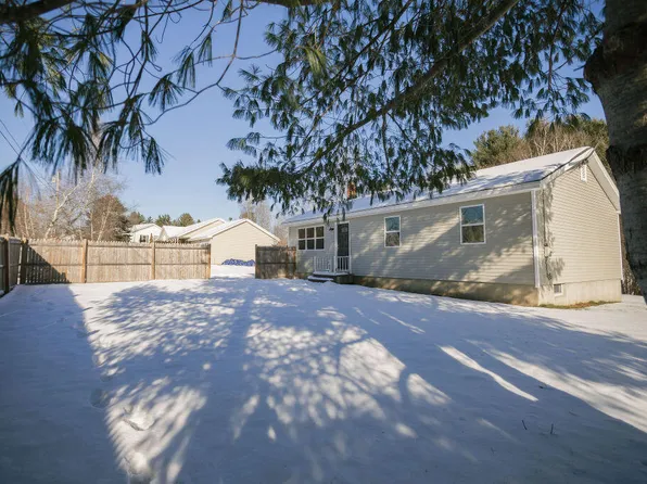 127 Meadow Lane, Farmington, ME 04938