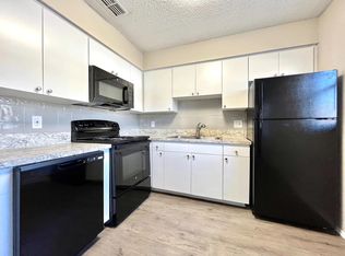 4050 78th Ave N APT 10, Pinellas Park, FL 33781