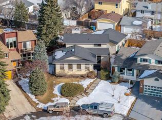 20 W Woodbrook Pl SW, Calgary, AB T2W 3Z4
