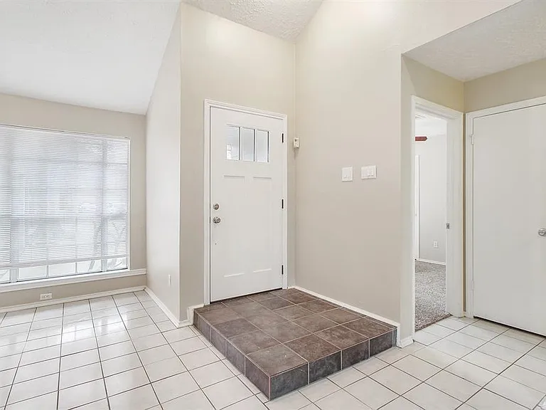 16834 Applecross Ln — Photo 3