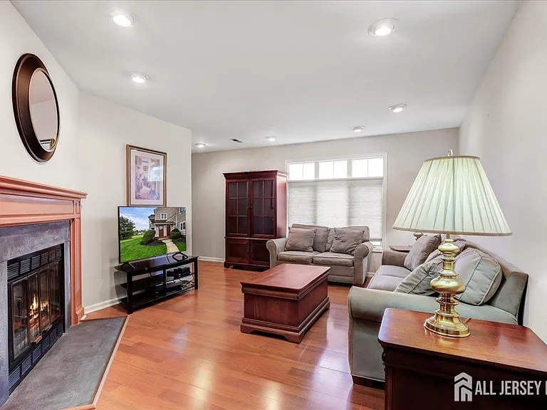 38 Rutland Ln #C — Photo 6