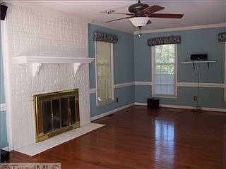 2nd image of 5301 Ashbey Ln