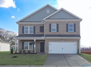 106 Khloiey Hopes Ln, New Market, AL 35761