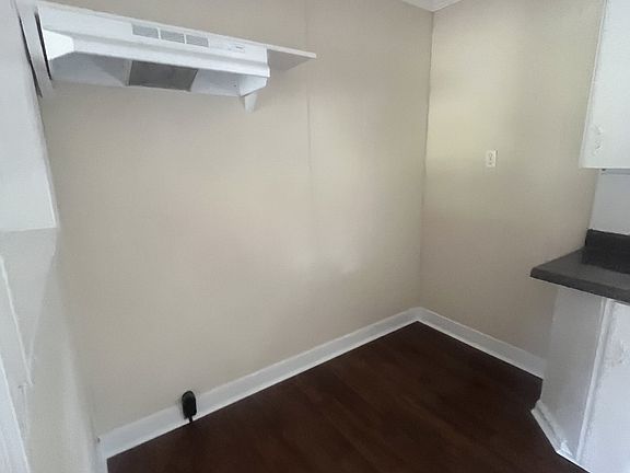 4th image of 207 State St