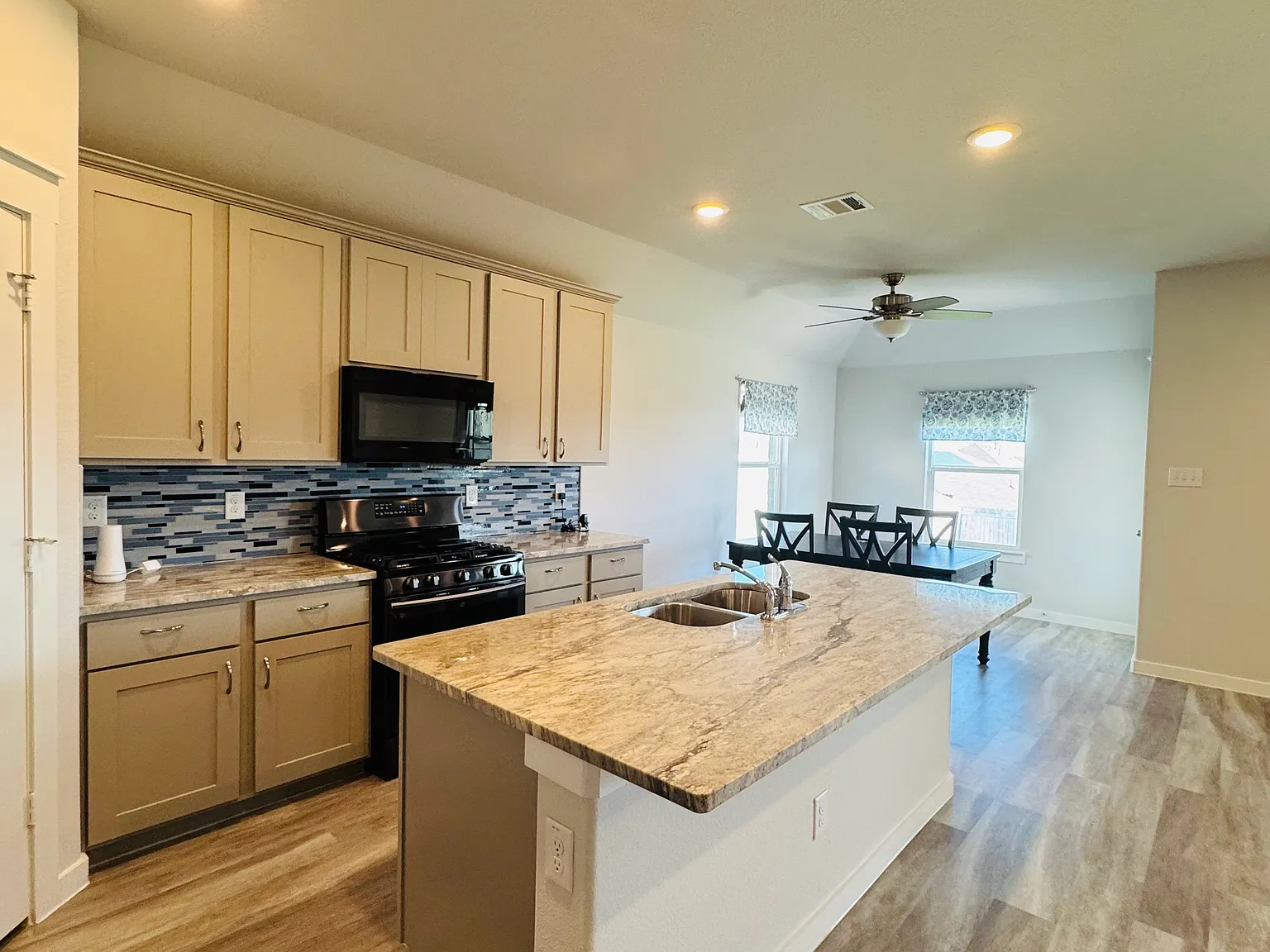 6120 Fall Creek Ln — Photo 3