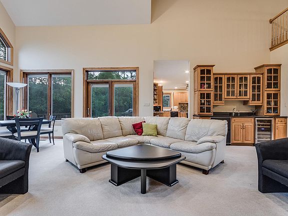 5th image of 3912 Clearwater Dr