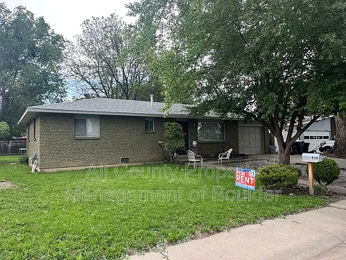 838 Mount Evans St Photo 1