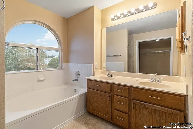 5207 Wood Glen Dr — Photo 30