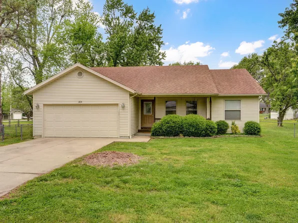 305 N Fairway Avenue, Nixa, MO 65714