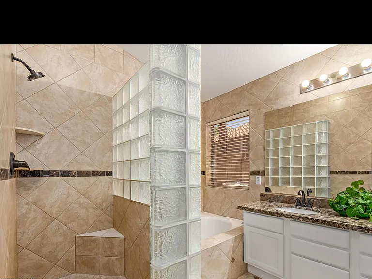 7432 W Aurora Dr — Photo 28