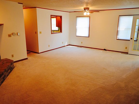 5th image of 100 Westridge Ct