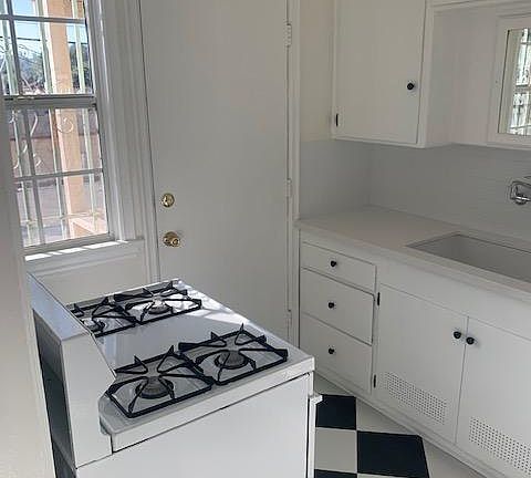 5th image of 3440 Stocker St #3442.5
