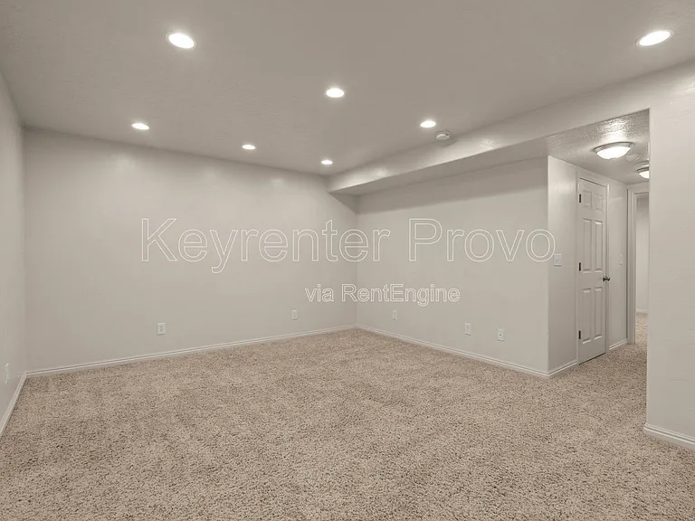 1901 W 1020 N — Photo 26