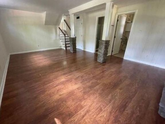 5th image of 2604 Fairway Dr