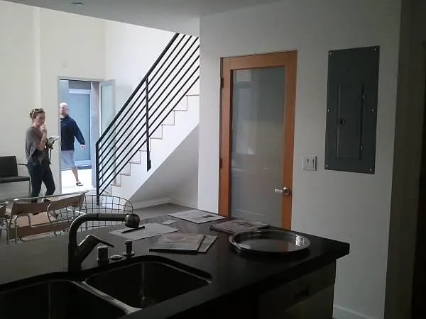 1120 N El Centro Ave #10 — Photo 7