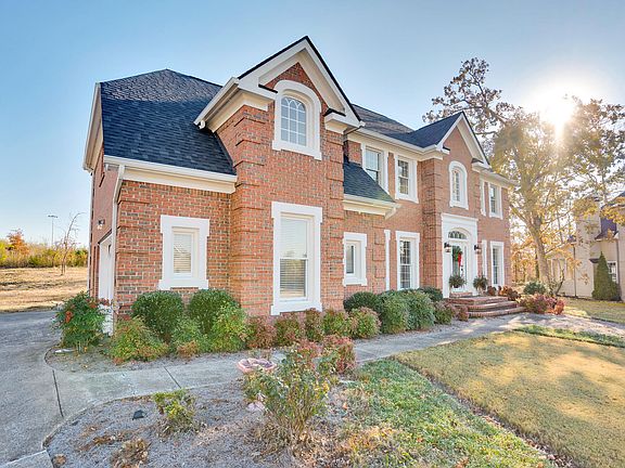 3rd image of 2318 Laurelton Creek Ln