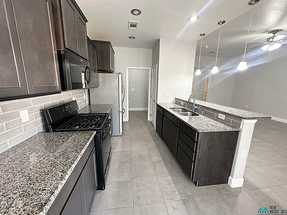 4th image of 1626 W Poco St