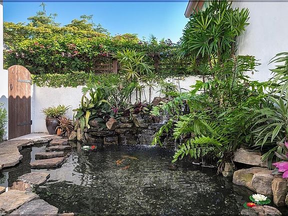 2nd image of 24040 Tuscany Ct