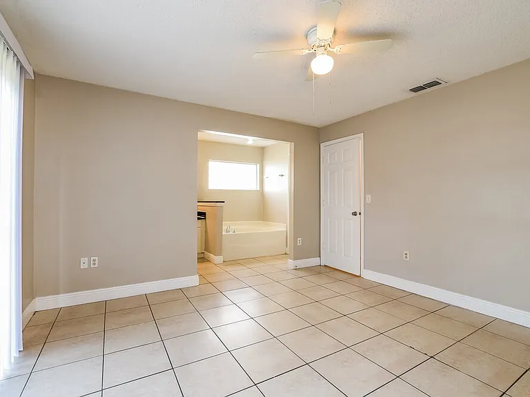 870 Jarnac Dr — Photo 11