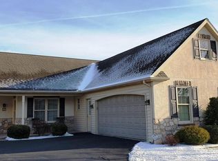 404 Rosewood Dr, Manheim, PA 17545