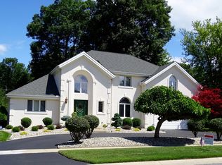 8726 Orchard Lake Rd, Holland, OH 43528