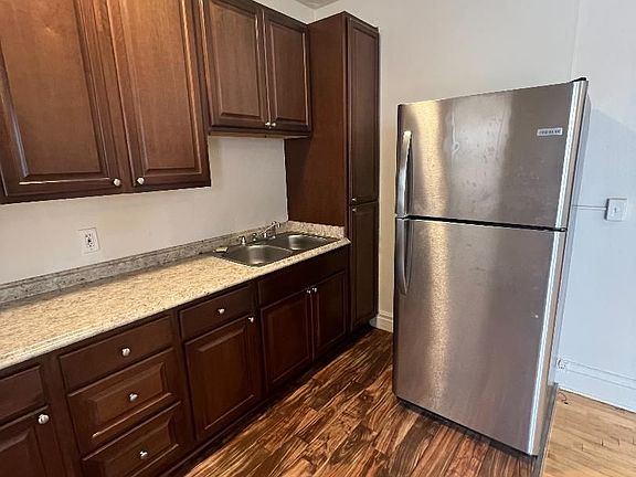 2nd image of 1905 Stevens Ave APT 306