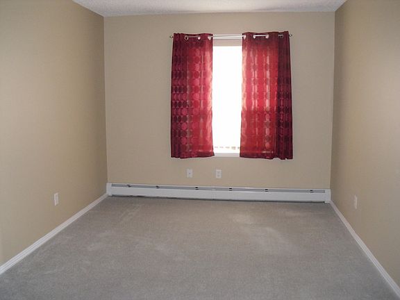 2nd image of 9730 174th St NW #118