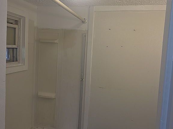 5th image of 416 Reed St