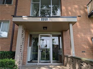 22121 River Oaks Dr #E12, Rocky River, OH 44116