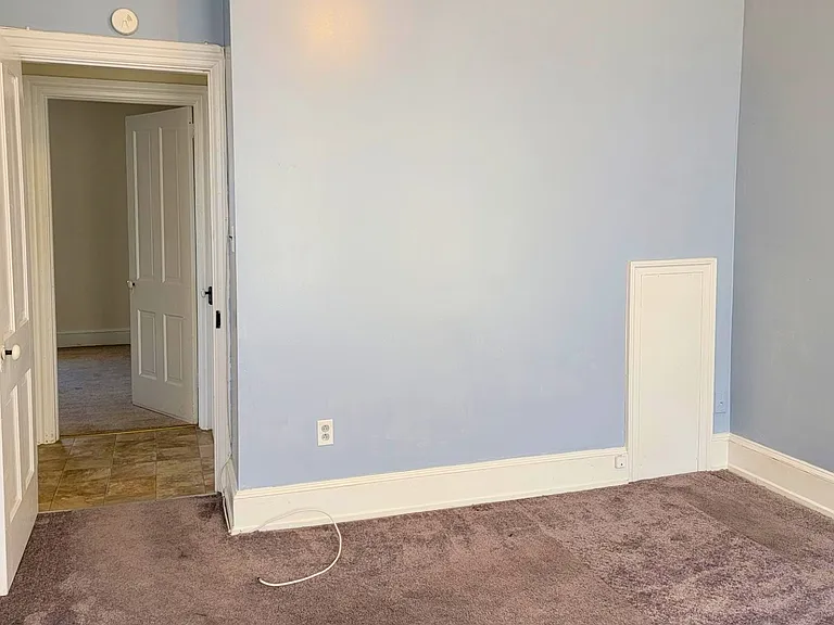 2 E Locust St #2 — Photo 11