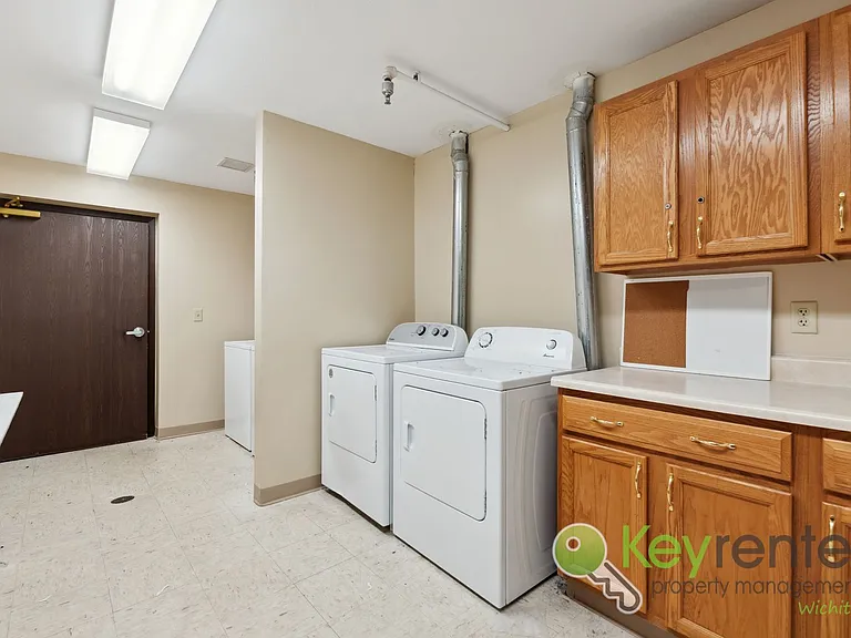 1411 S Douglas Ave #110 — Photo 36