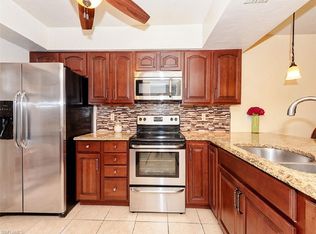 4000 Ice Castle Way APT 3, Naples, FL 34112