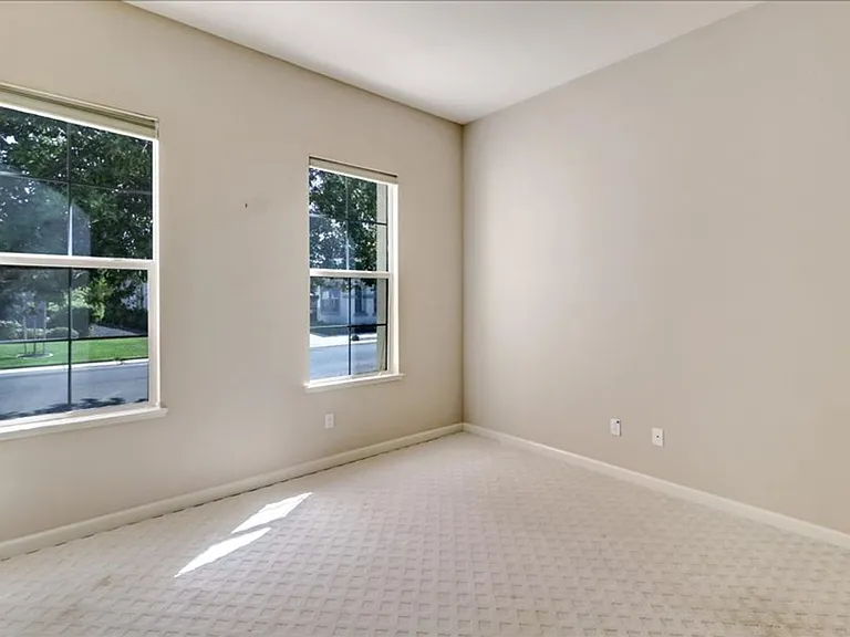 507 Arlington Dr — Photo 6