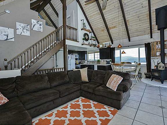 5th image of 27384 Matterhorn Dr