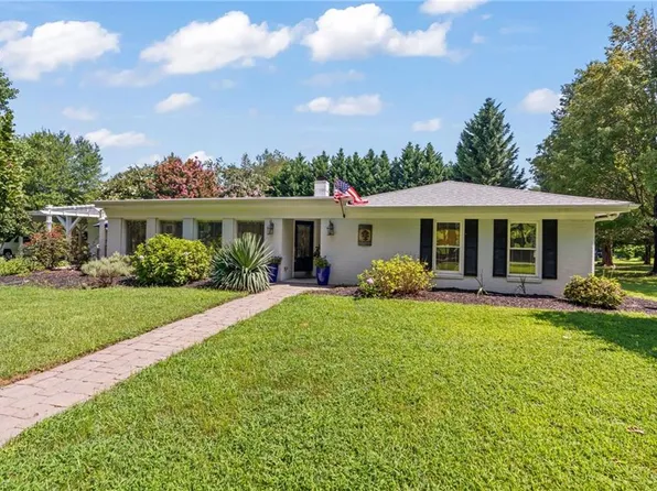 834 Neal Rd, Madison, NC 27025