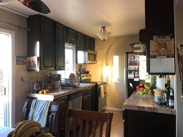 1st image of 27 N French Ave Floor 2