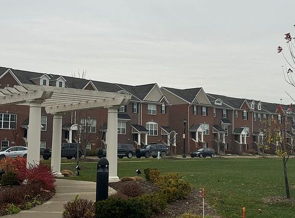 2nd image of 47757 Hillcrest Dr