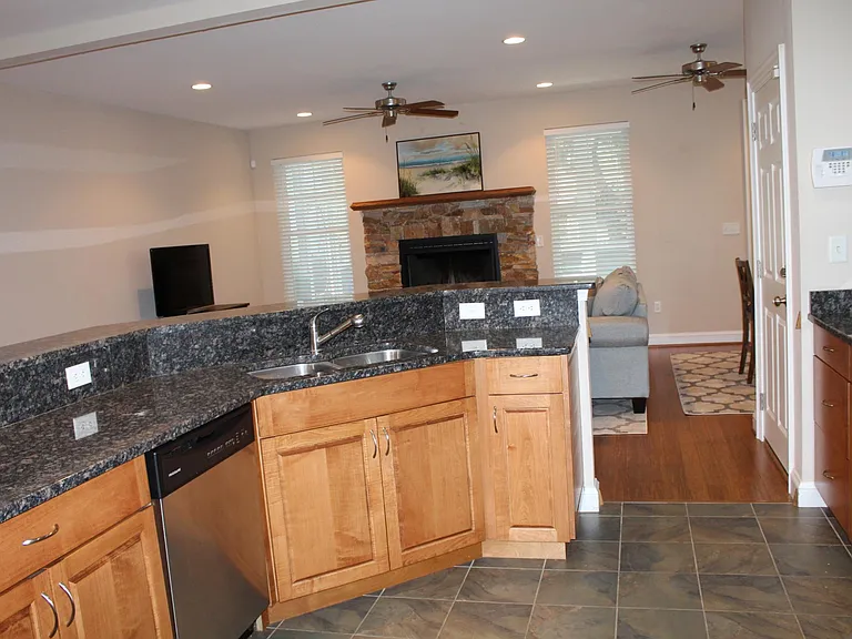 515 Virginia Ave — Photo 29